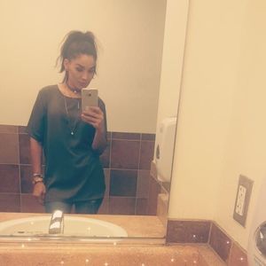 Meet your Posher, Adaena